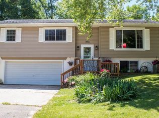 1012 Triangle Dr, Shell Rock, IA 50670