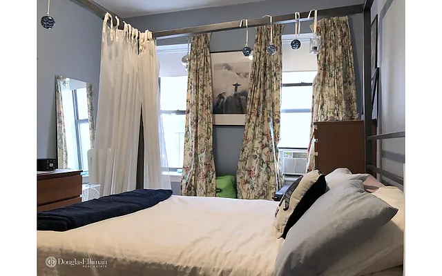 Rented by Douglas Elliman | media 44