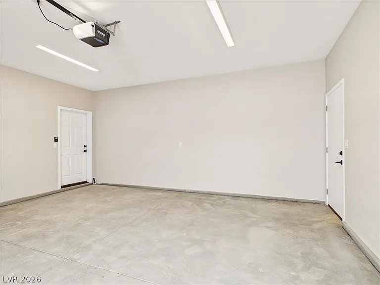 1740 S Jerome Ln — Photo 79