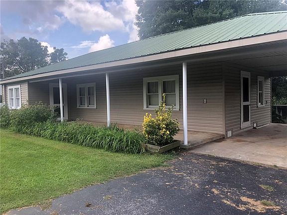 2nd image of 3909 Dicks Hill Pkwy