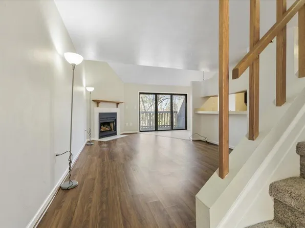 3317 Forest Ridge Rd, Roanoke, VA 24018