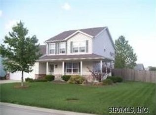 804 Country Meadow Ln, Belleville, IL