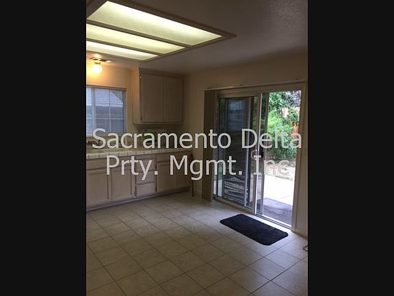 5th image of 8248 Oakenshaw Way