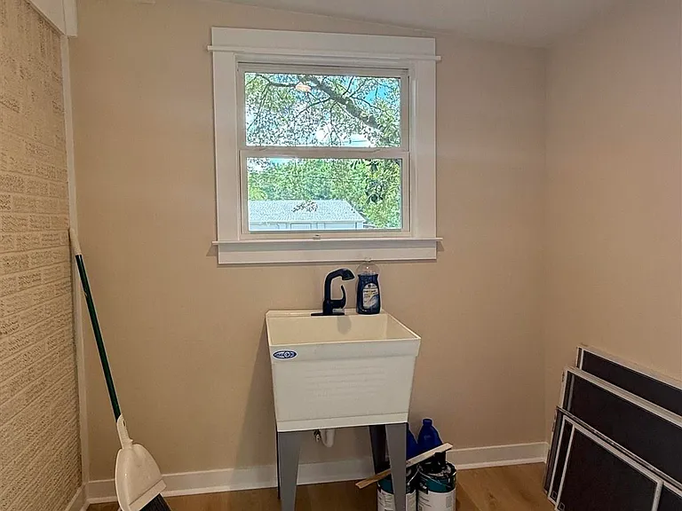 5837 Berryhill Rd — Photo 10