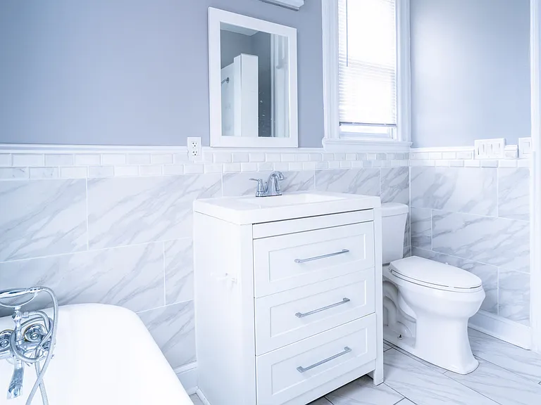 234 Danforth Ave #2 — Photo 7