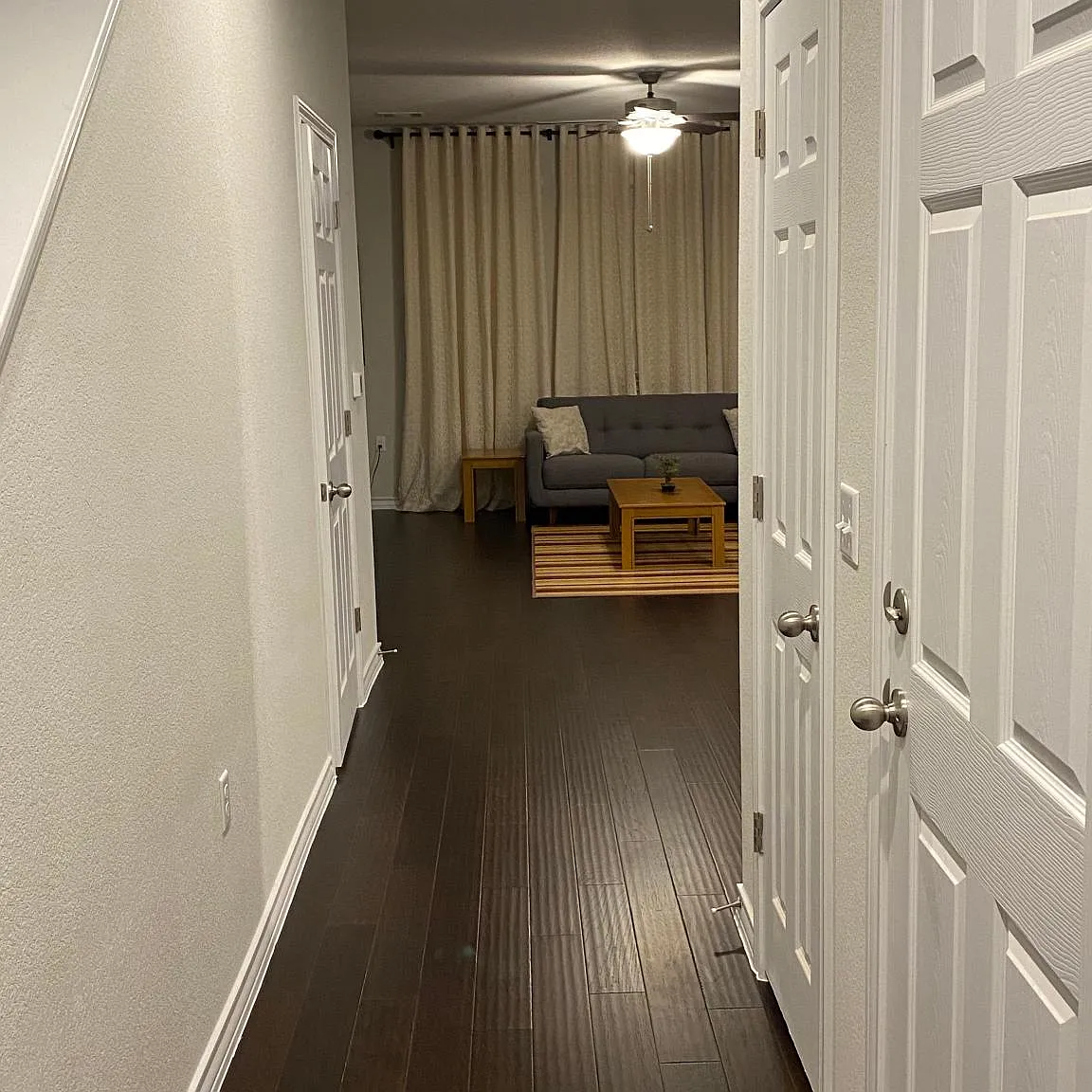 4 bed, 2.5 bath, 2144 sqft, $2,500 — Photo 2