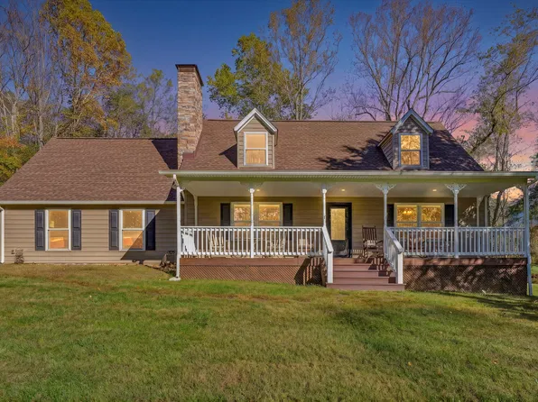 100 Blue Mountain Dr, Hardy, VA 24101