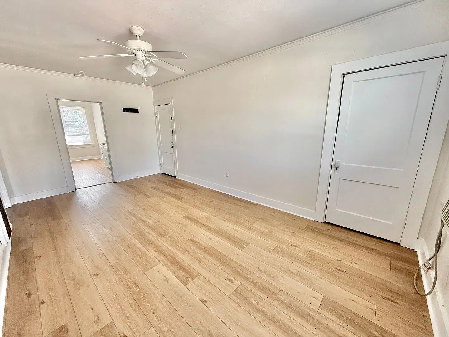 811 Kenmore Ave. Apts. A-D — Photo 3