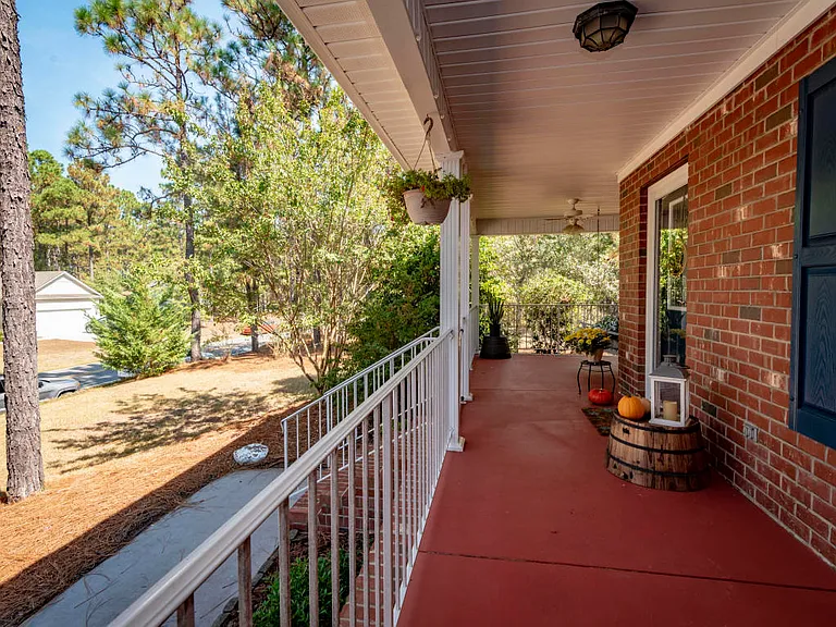 440 Spring Lake Dr — Photo 4