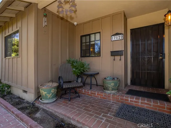 17122 Sherman Way, Van Nuys, CA 91406