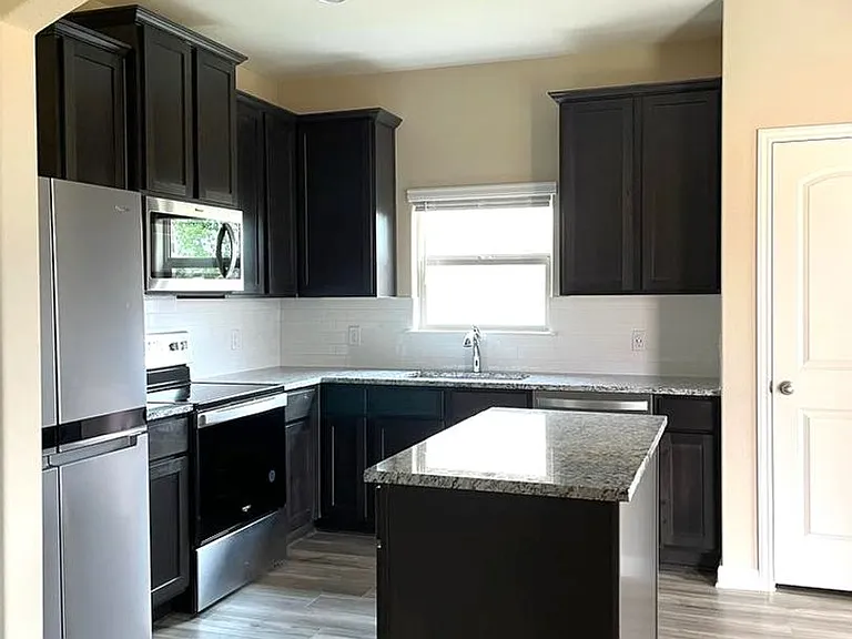 1149 Beaverwood Ln — Photo 15