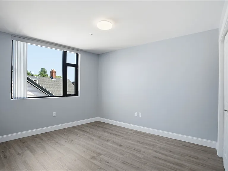 632 Centre St #303 — Photo 10