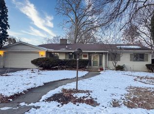 2812 Guilford Rd, Rockford, IL 61107