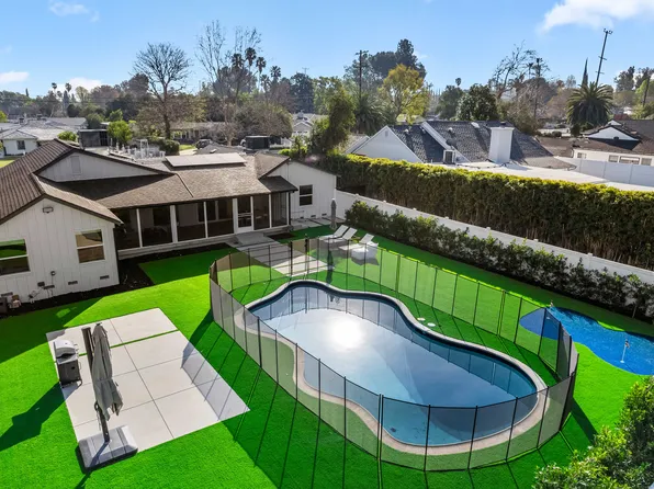 5827 Jumilla Ave, Woodland Hills, CA 91367