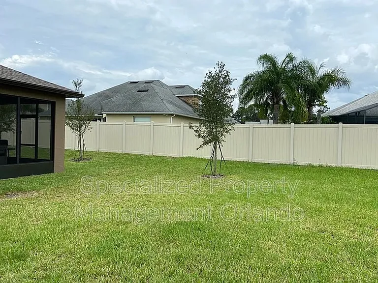 5283 Brydon Woods Cir — Photo 32