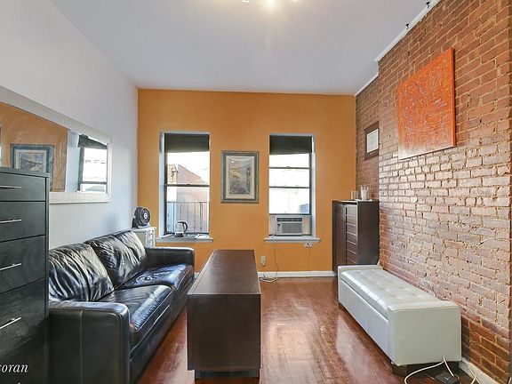 3rd image of 438 W 49th St APT 5A