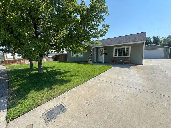 660 Cottonwood Dr, Richland, WA 99352