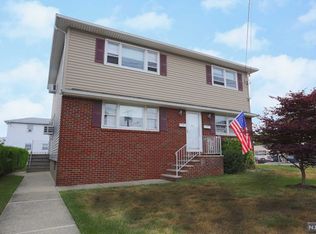 501 Riverside Ave, Lyndhurst, NJ 07071