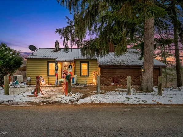 428 Canova Dr, Coventry Township, OH 44319