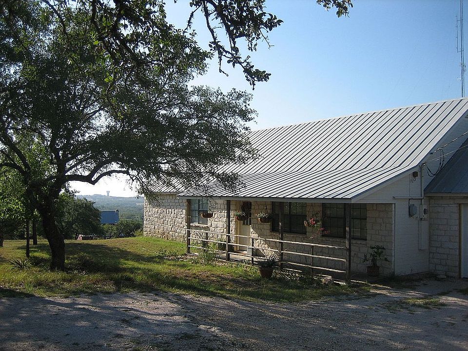 Bring your Horse!  Enjoy the 360 degree views!  3 bedrms/2baths/2gar.