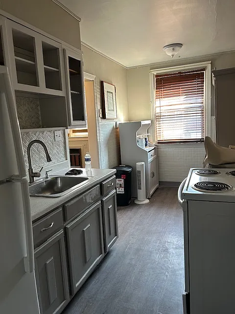 3 bed, 1.5 bath, 1110 sqft, $1,750 — Photo 3