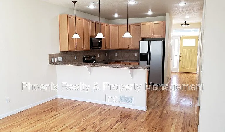 302 Saint Ida Cir — Photo 8