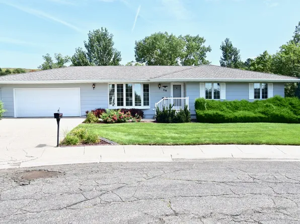 716 N Monroe Ave, Pierre, SD 57501