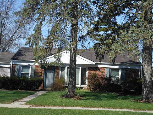 1st image of 142 S Brockway St