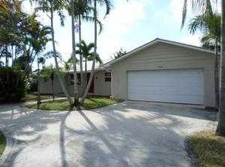 266 Akron Rd, Lake Worth, FL 33467