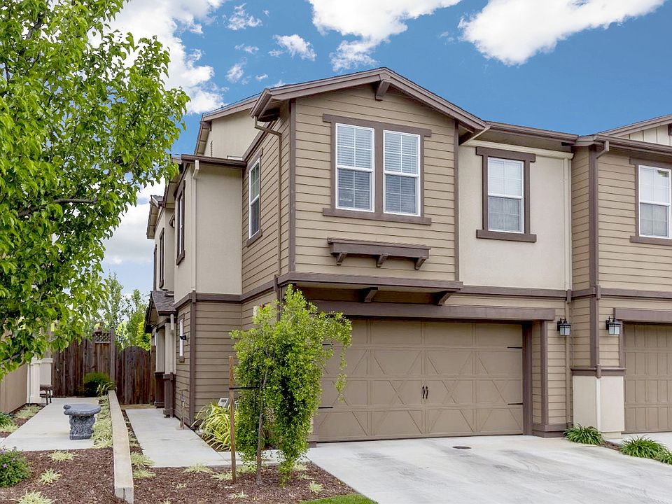 1st image of 16915 Fremont Ct
