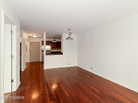 5th image of 222 E Pearson St APT 205