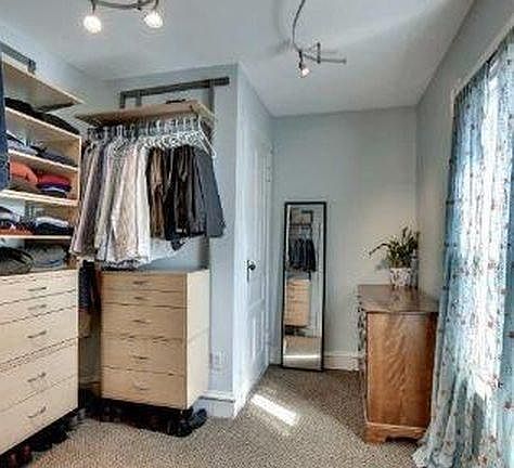 Walk in Closet