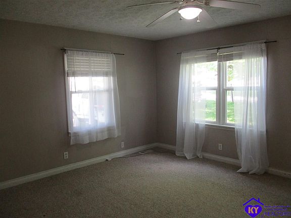 5th image of 801 Park Ave