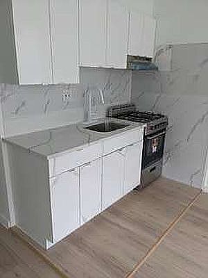 2nd image of 1775 Lexington Ave #4B