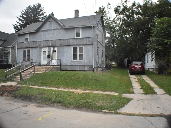 626-628 W Cottonwood St, Freeport, IL 61032