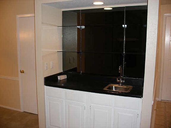 4th image of 7407 Frostview Ln