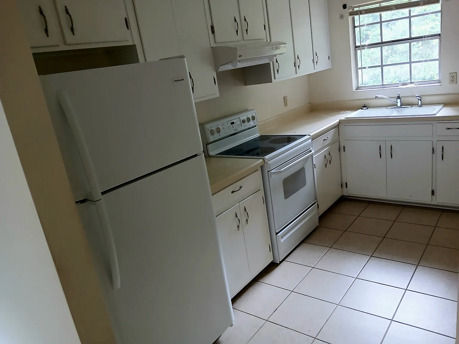 2 bed, 800 sqft, $1,000 — Photo 2