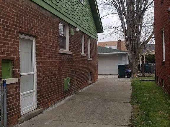 4th image of 5737 Argyle St