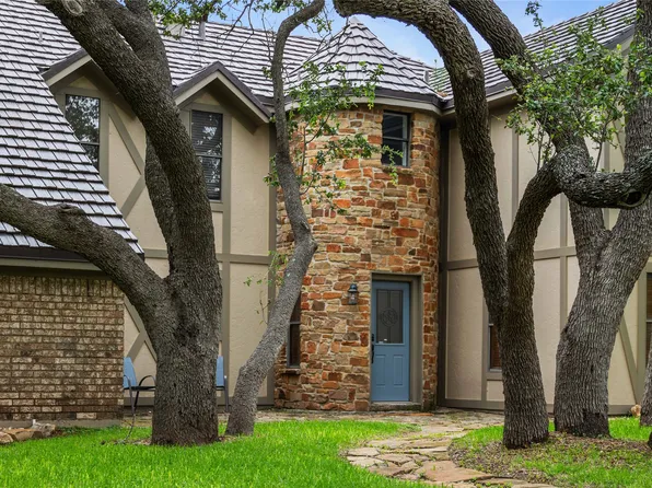 4 Shore Crest Dr, Brownwood, TX 76801