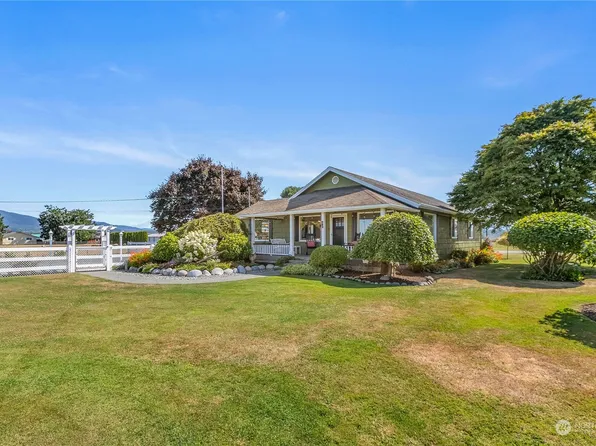 7407 Thomas Road, Bow, WA 98282