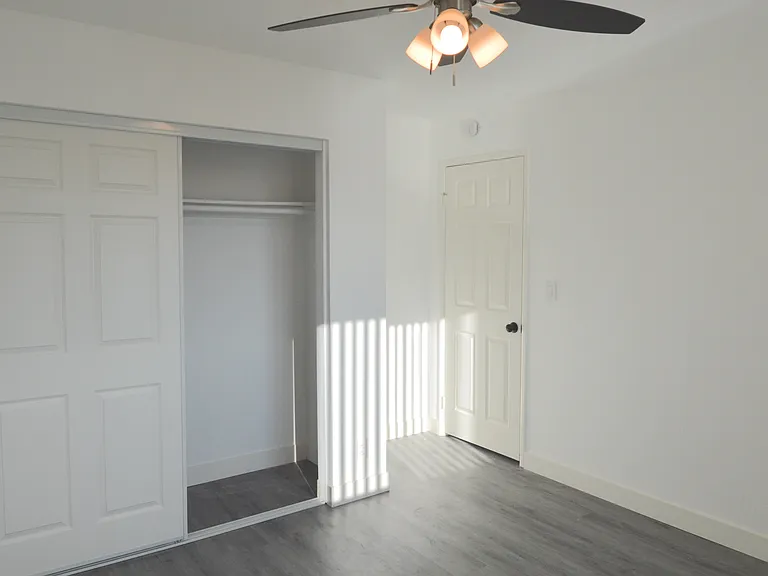 11968 York Ave #8 — Photo 33