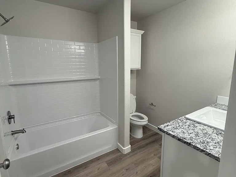 3011 Swenson St — Photo 12