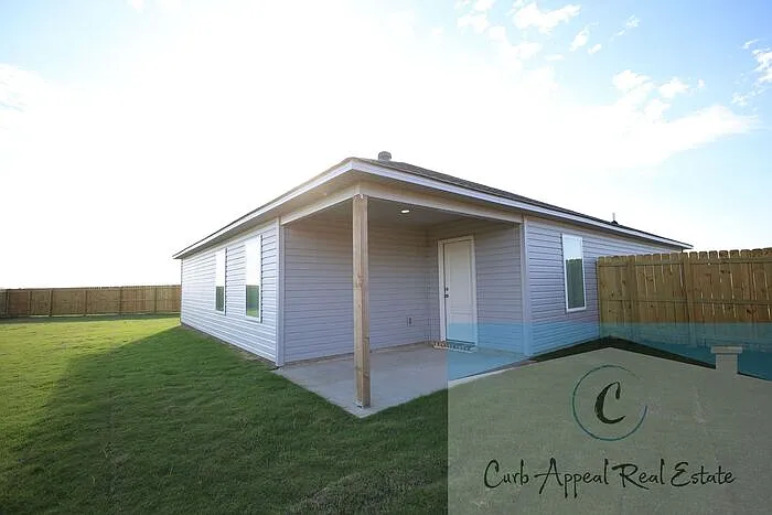 3 bed, 2.0 bath, 1400 sqft, $1,625 — Photo 3