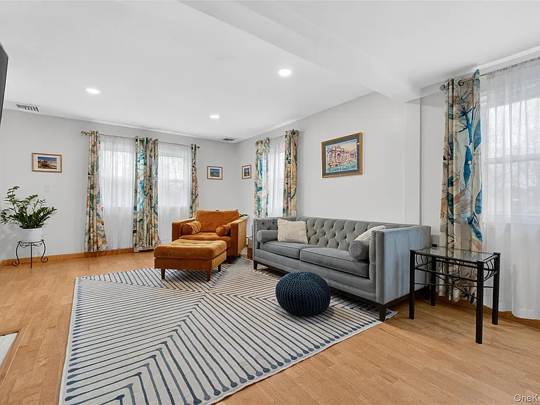 22 Blossom Hill Dr — Photo 13