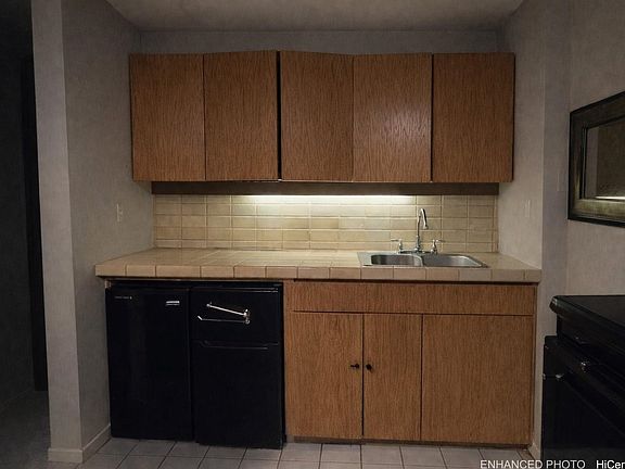 3rd image of 1088 Bishop St APT 1404
