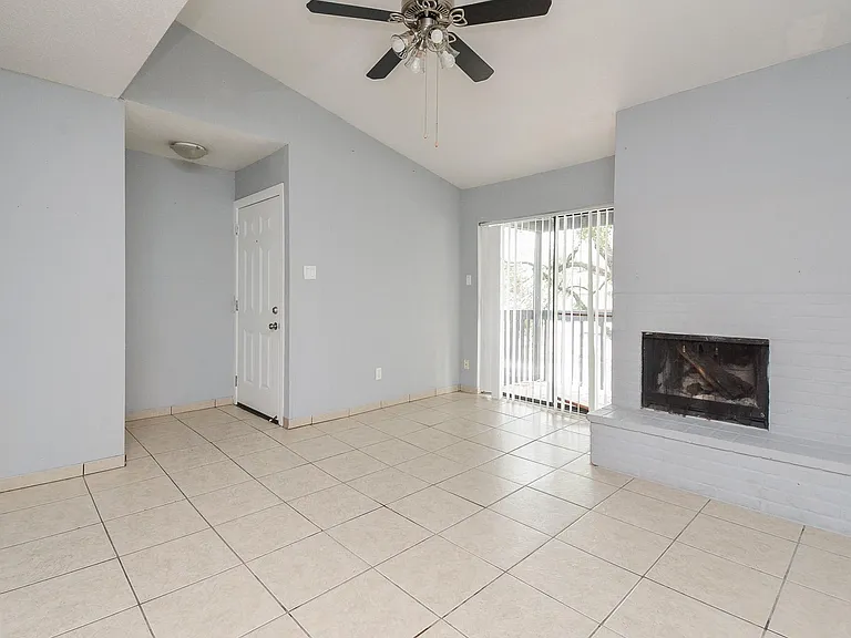 9009 Richmond Ave #411 — Photo 5