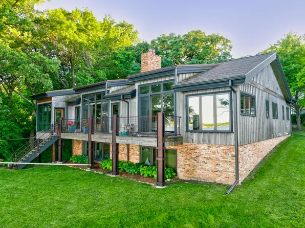 13726 240th Ave, Spirit Lake, IA 51360