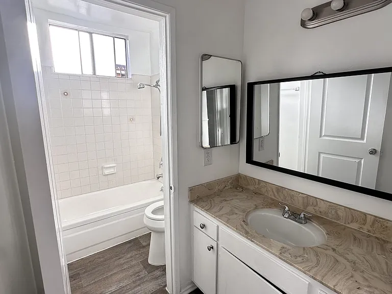 13029 Vanowen St #6 — Photo 7