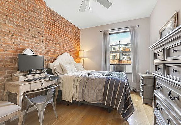3rd image of 57 W 86th St APT 4A