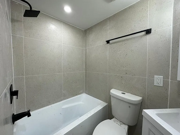 594 Westside Ave #4E — Photo 9